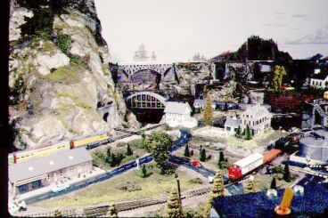 this layout has easily removable backdrops